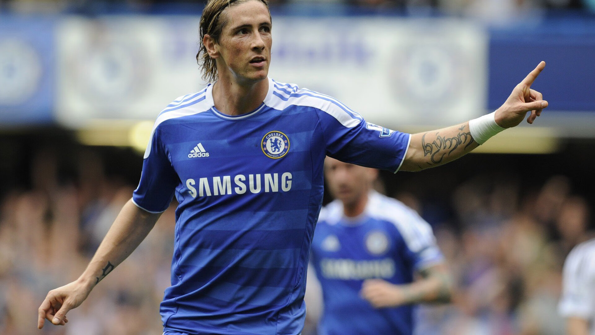 AYX SPORTS-中国足球裁判比赛录像复核全面普及,提升判罚公正性,国内足球裁判